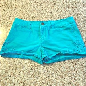Lace detailed shorts